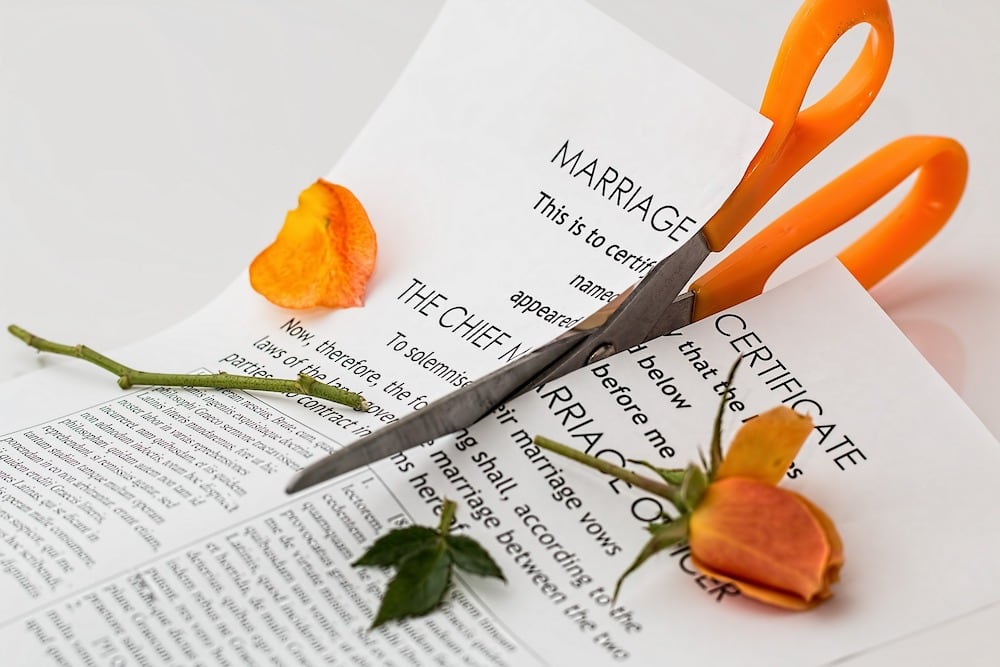 marriage certificate scissors